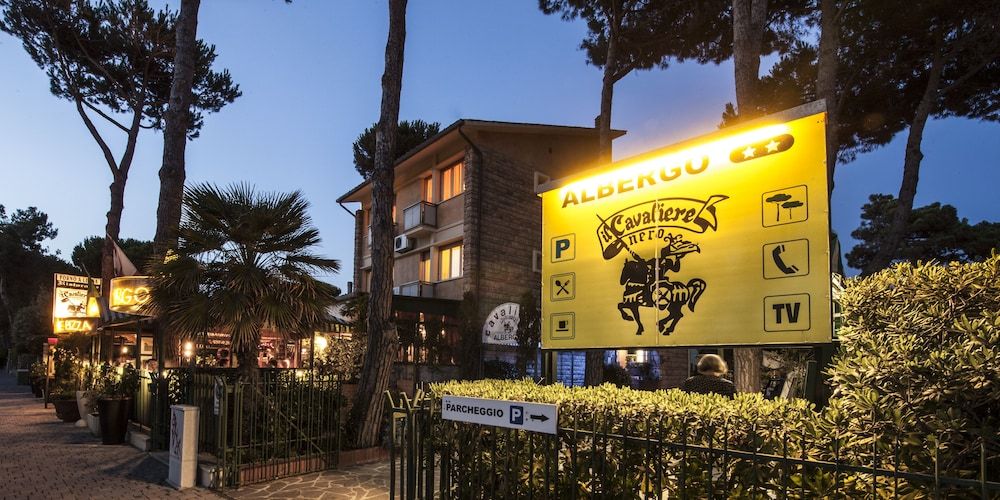 undefined Hotel Cavaliere Nero 9