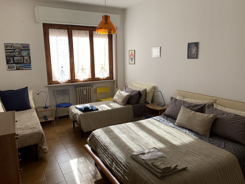 Pampero & Catona House B&B Family Room, Non Smoking, Private Bathroom (External) 12
