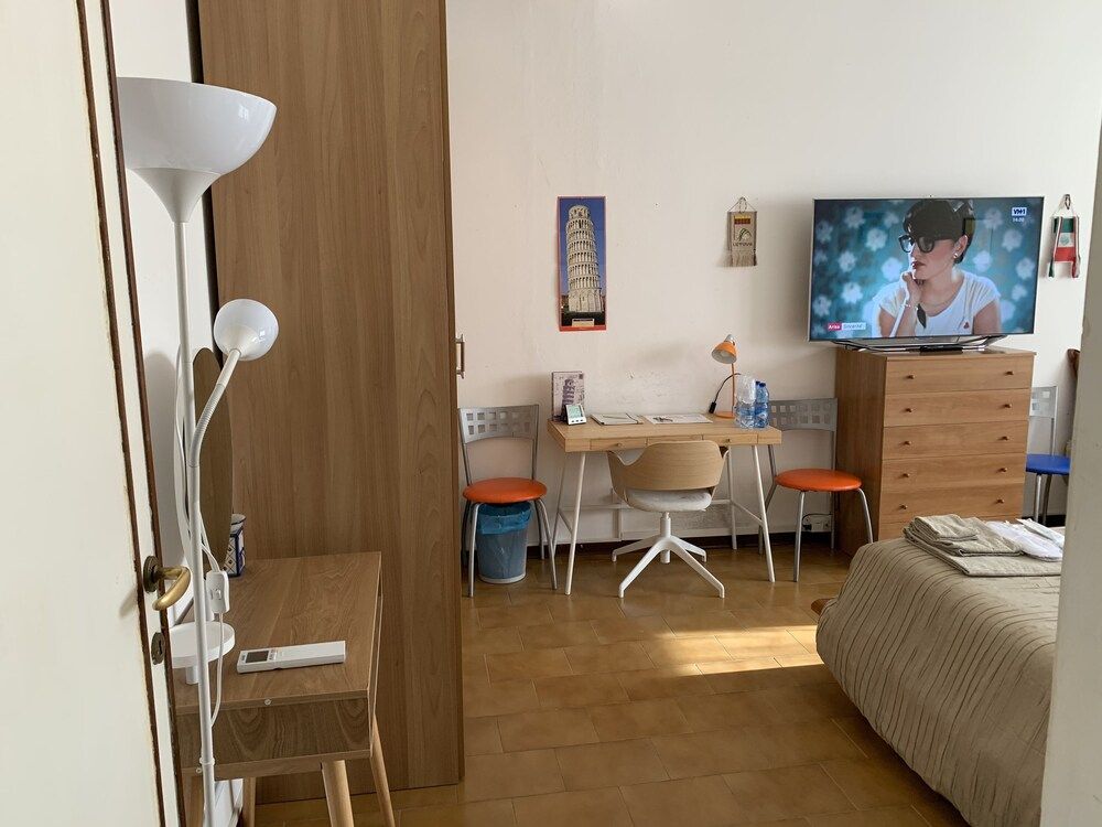 Pampero & Catona House B&B Family Room, Non Smoking, Private Bathroom (External) 11