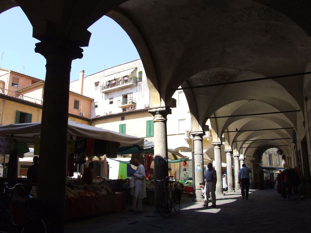 undefined Pisa Stay Close to Leaning Tower 8