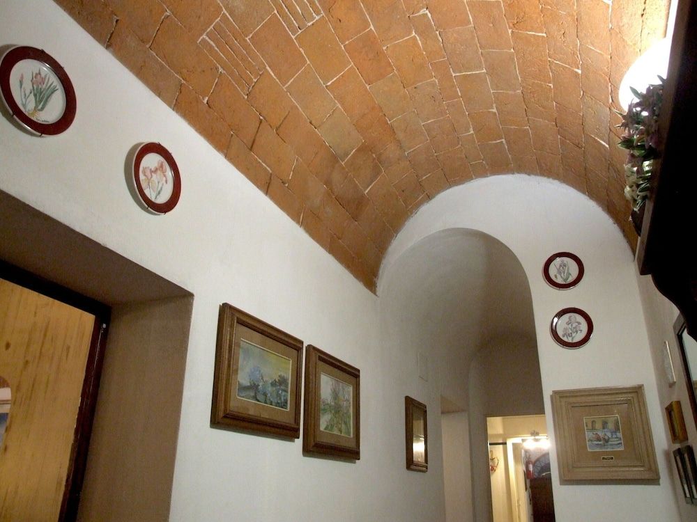 undefined Pisa Stay Close to Leaning Tower 7