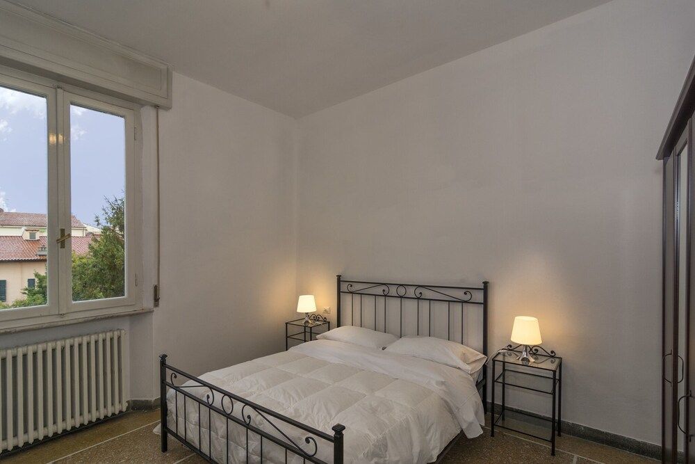 Near It All Double Room, Shared Bathroom 12