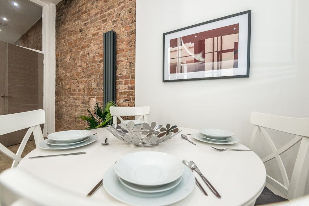 undefined Stunning City Centre 2 Bedroom Apartments 5