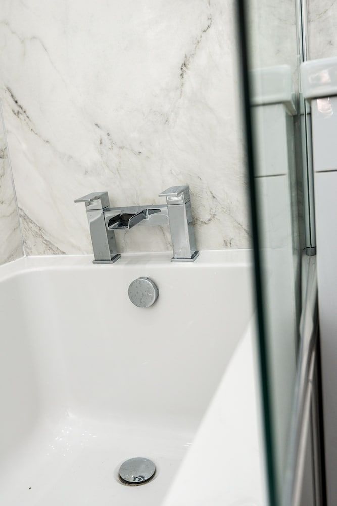 Stunning City Centre 2 Bedroom Apartments Apartment, Multiple Beds 20