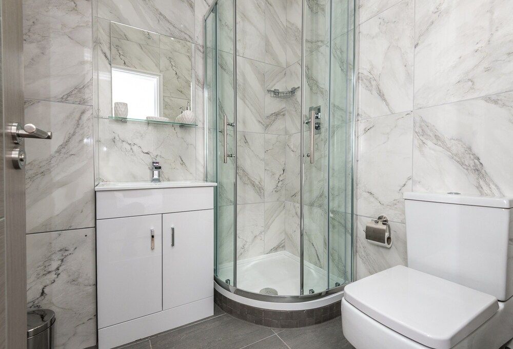 Stunning City Centre 2 Bedroom Apartments Apartment, Multiple Beds 12