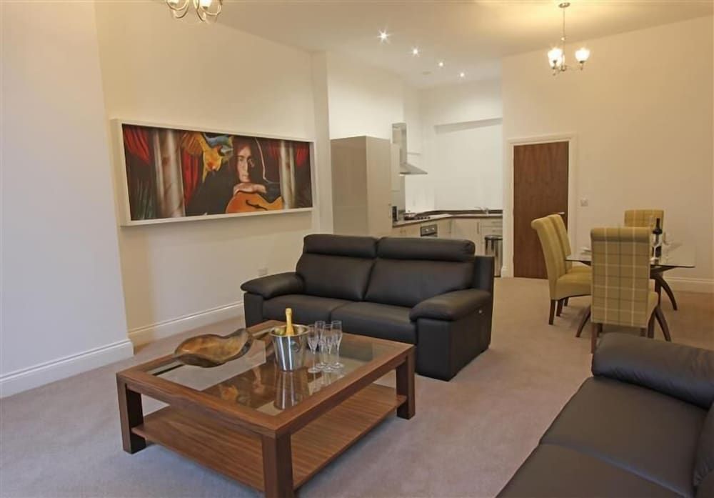 The Castle Collection - 42 Castle Street 1-Bedroom Luxury Apartment 6