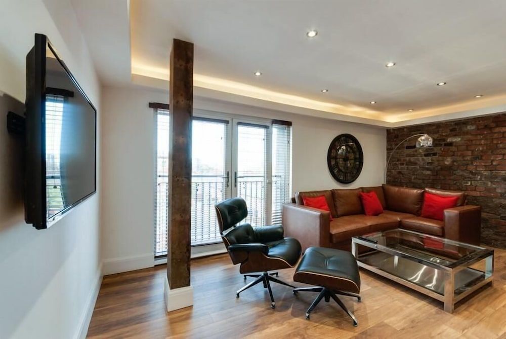 The Picture House Apartments Superior Duplex Apartment 6