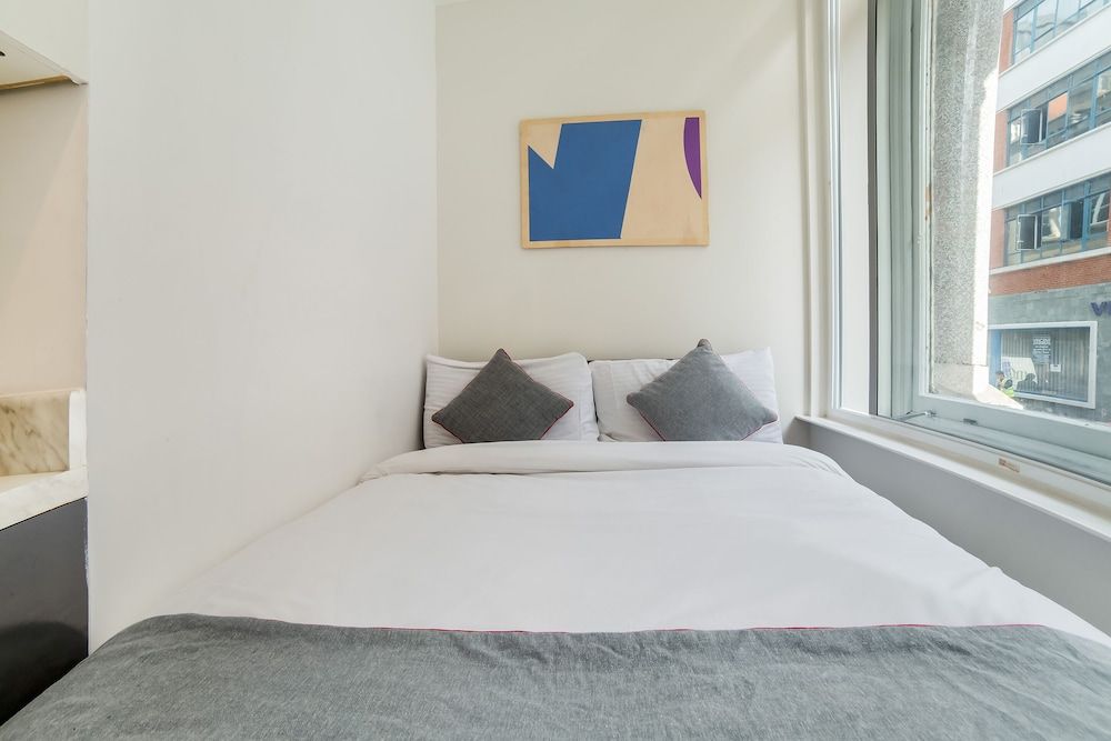 undefined OYO Vincent Apartments