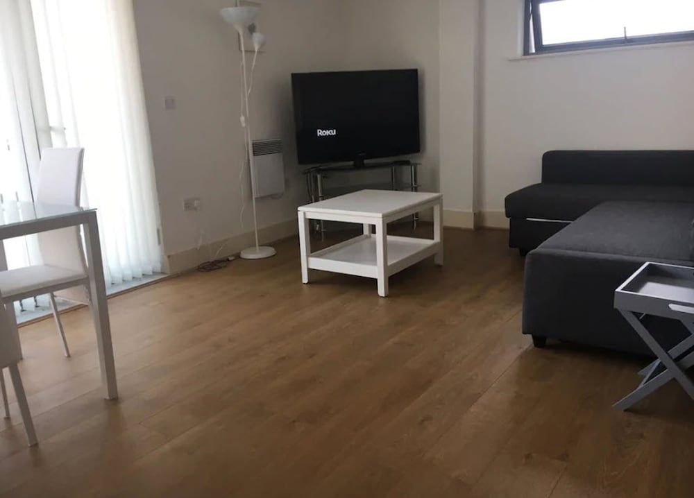 Spacious bright apartment w parking Comfort Apartment 5