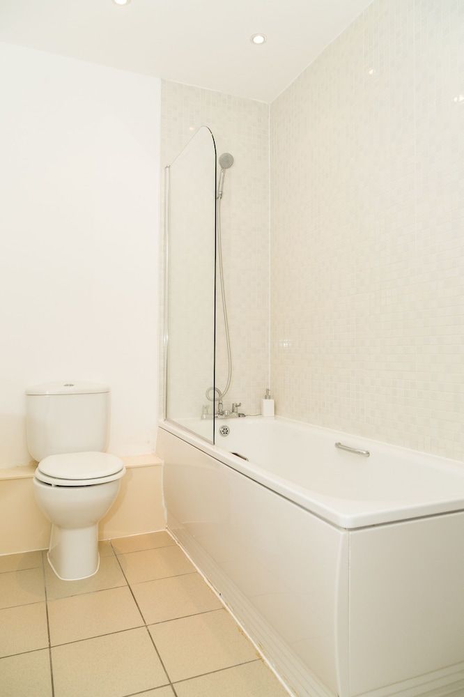 Henry Street - Apt 47 Apartment, 2 Bedrooms 20