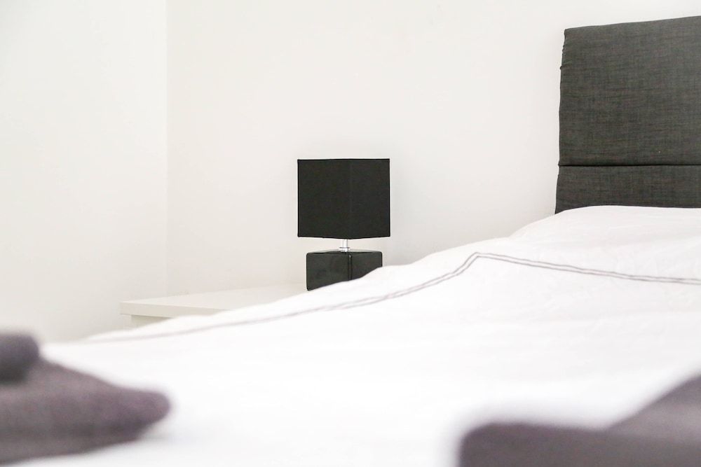 undefined Henry Street - Apt 20 9