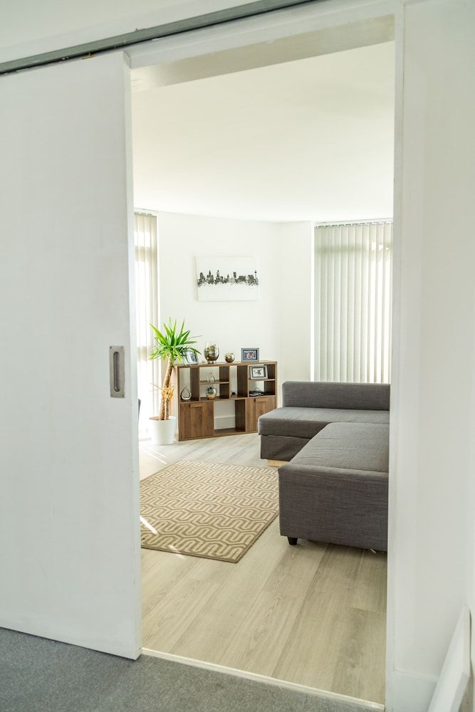 Kent Street - Apt 11 Apartment 13