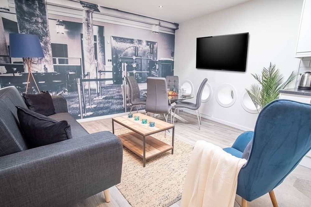 Union Bank Apartments Premium Apartment, 2 Bedrooms 7