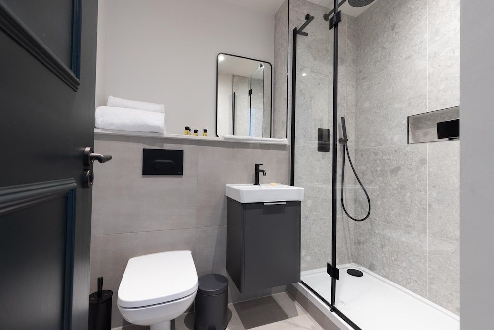 The James Studios Deluxe Studio 10