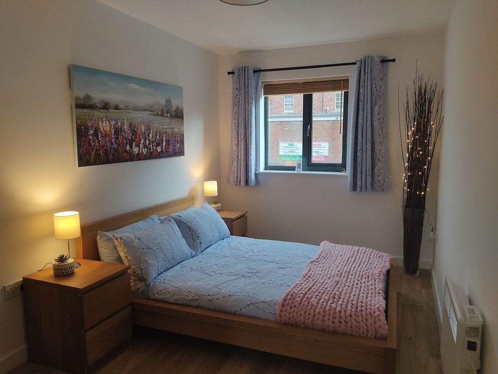 undefined Fantastic Centrally Located 1 bed Apartment 2