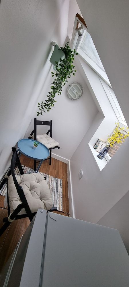 Citywide Hospitality Studio (F6) 5