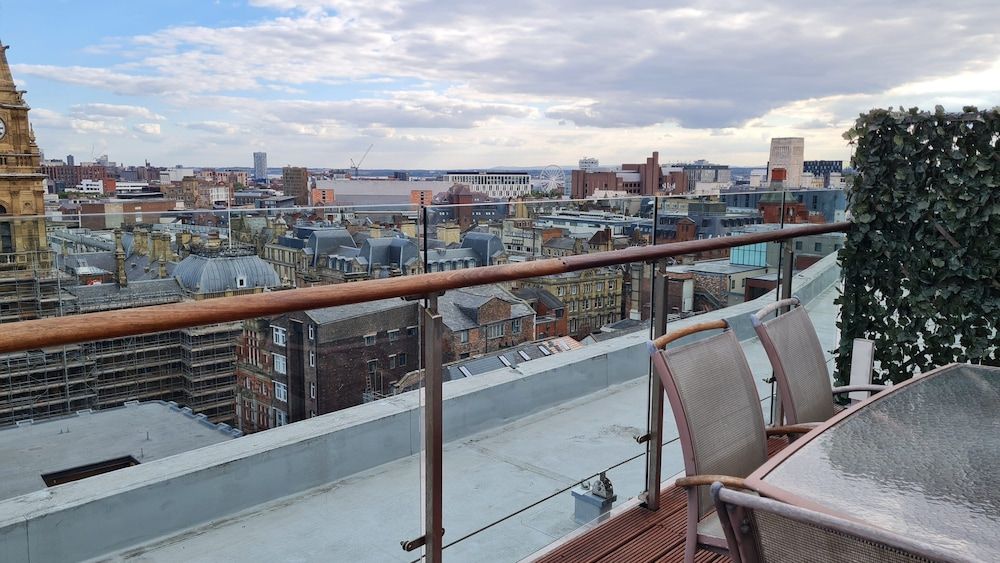 2 Bedroom Penthouse with Parking Premium Penthouse 13