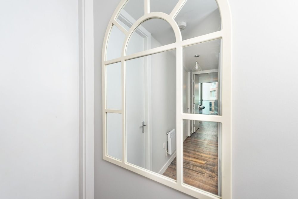 Free Parking, Balcony, Modern, 2 Bed, Citycentre Apartment 14