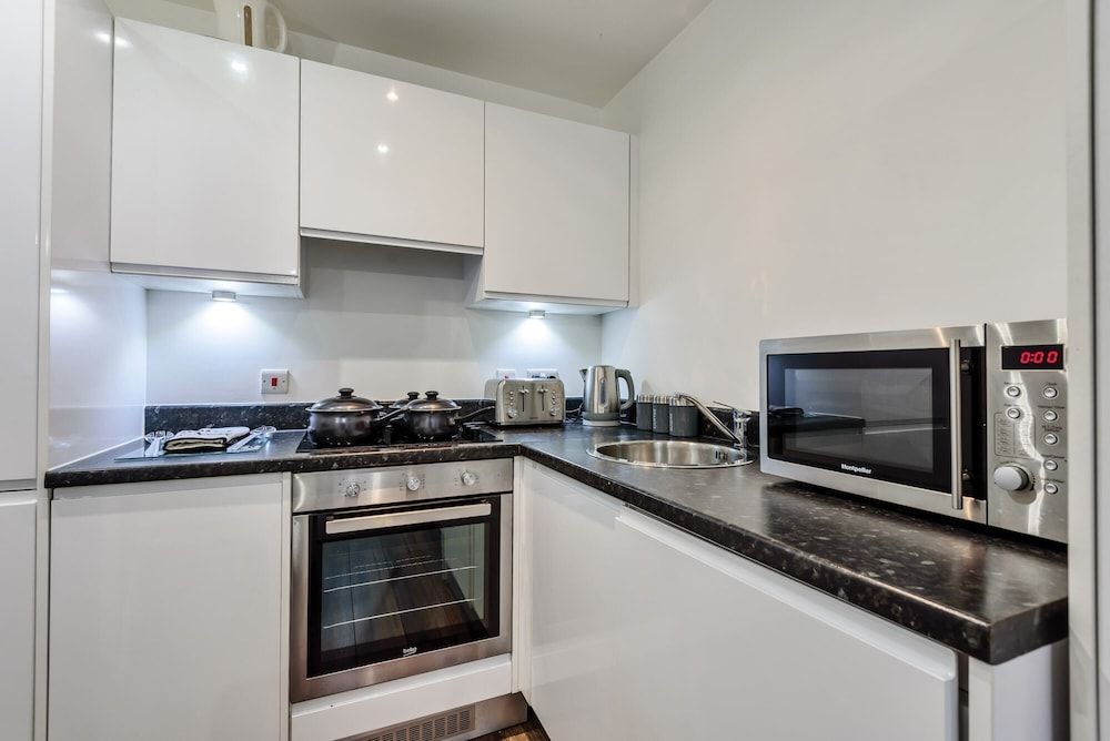 undefined Contemporary Apartment - Liverpool 6