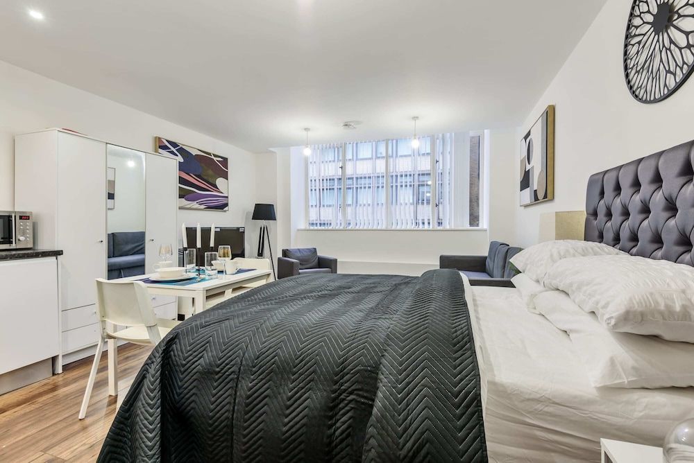 undefined Contemporary Apartment - Liverpool 4