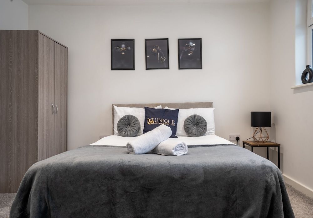 Designer Apartments Apartment 2