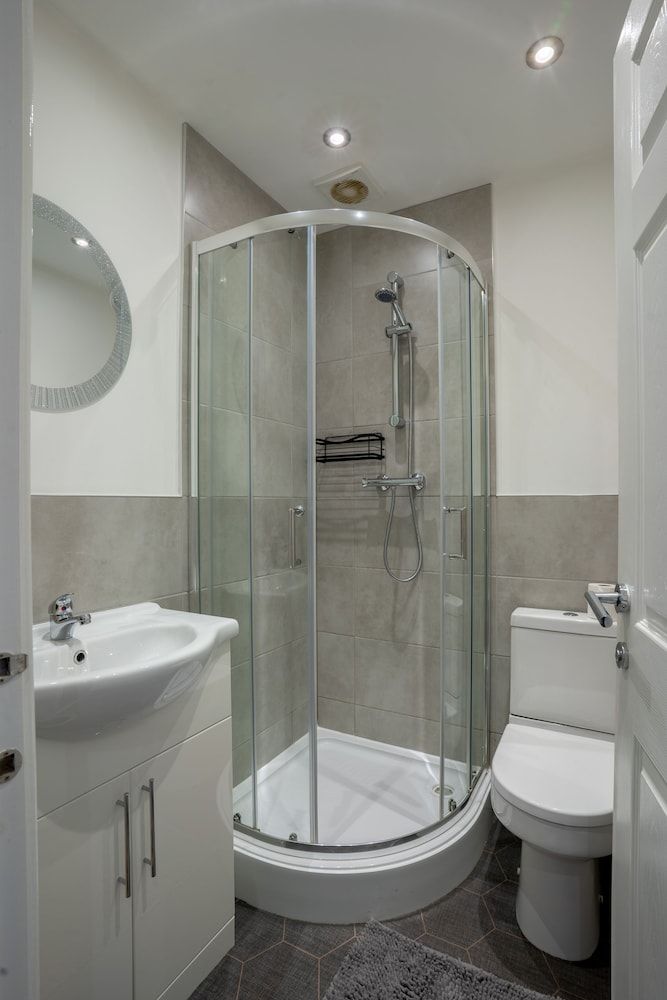 Designer Apartments Apartment 7