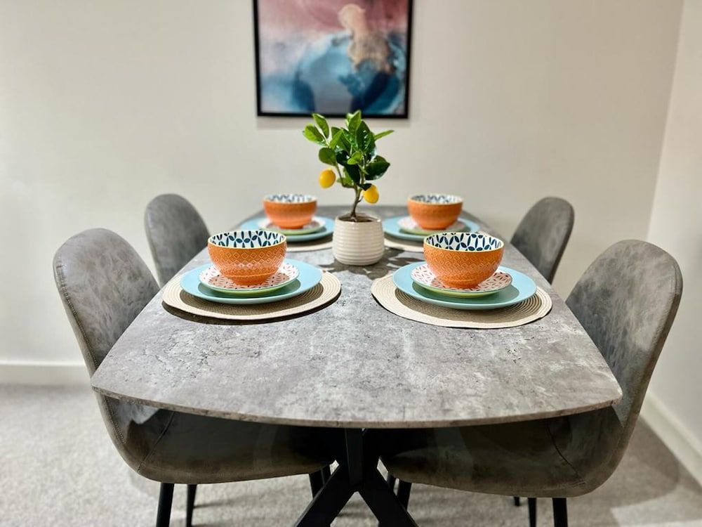 undefined Stunning City Centre Apartment - Sleeps 4 4