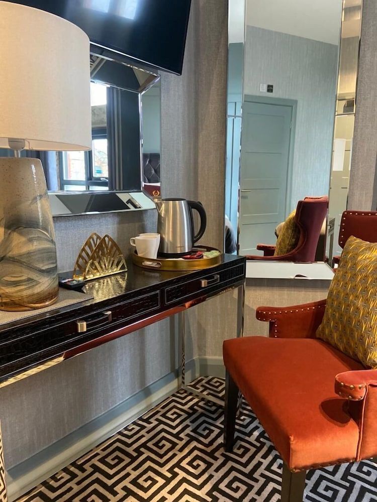 undefined Phoenix Hotel Liverpool 6