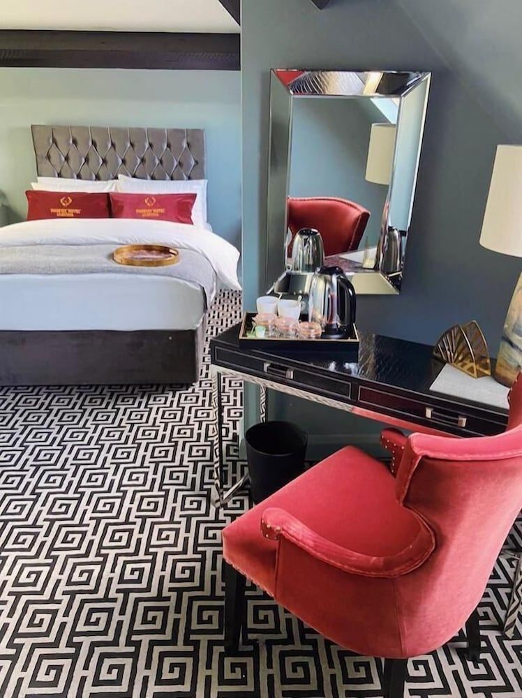 undefined Phoenix Hotel Liverpool 4