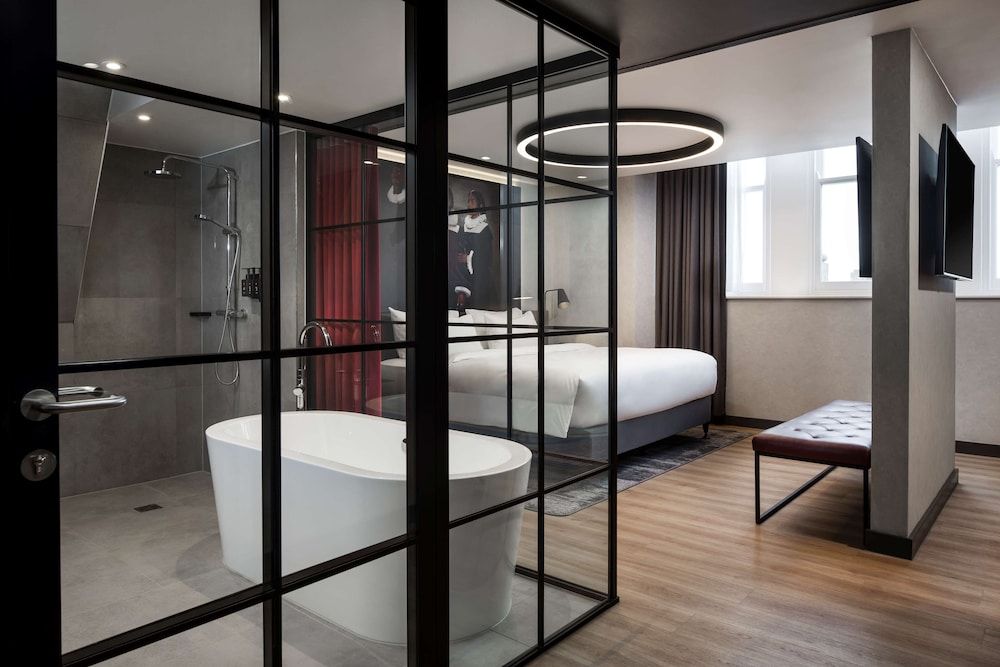 undefined Radisson RED Liverpool 7