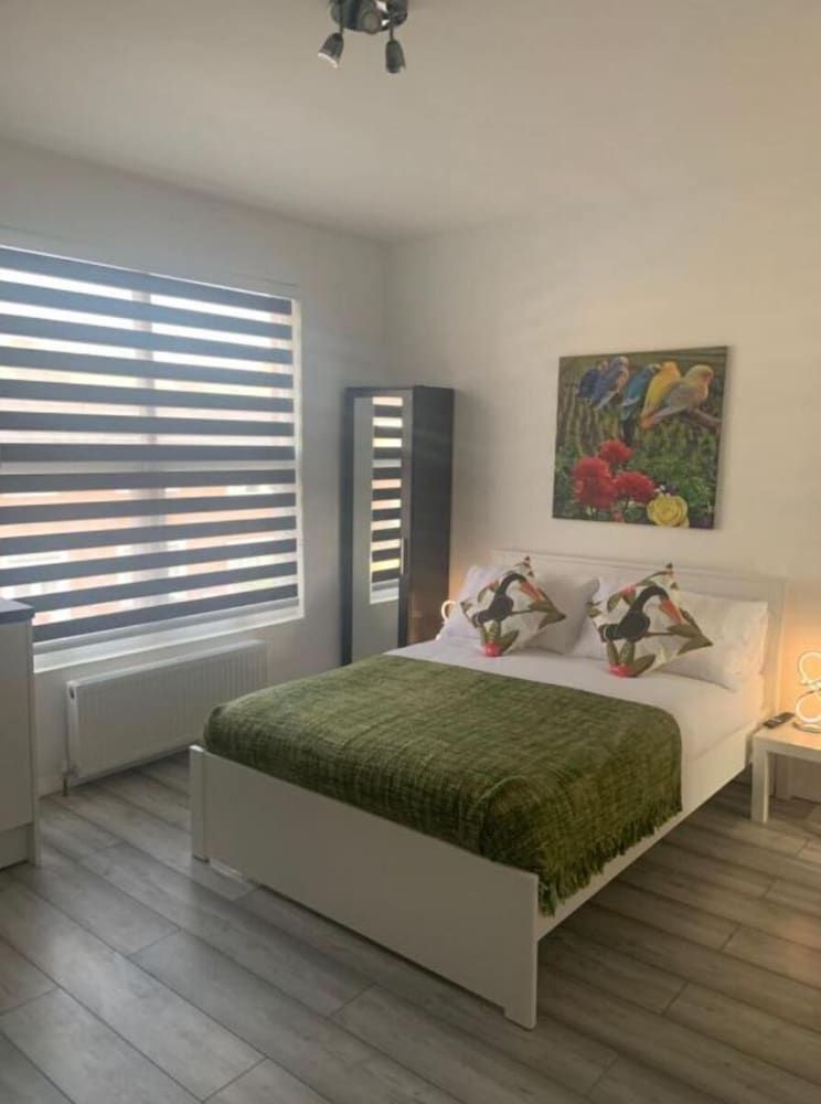 Bloomsbury House - Modern studios near Anfield Standard Studio, 1 Double Bed