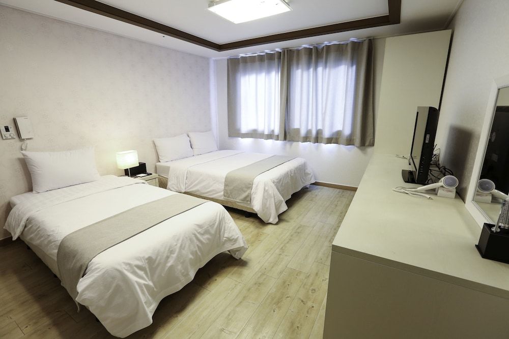 undefined Yeongdeungpo VIP Hotel 3