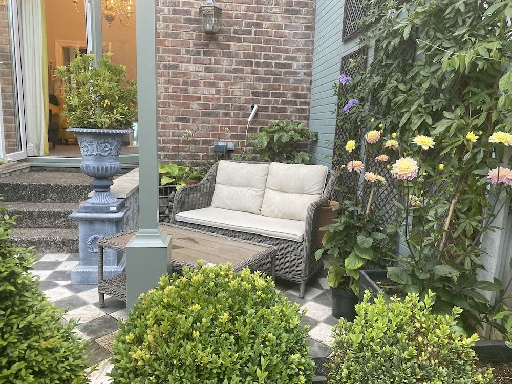 Lyndhurst Family House 8