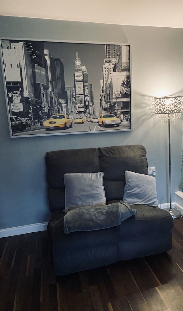 undefined Beautiful House Minutes Away From Liverpool Airport With Huge Garden 5