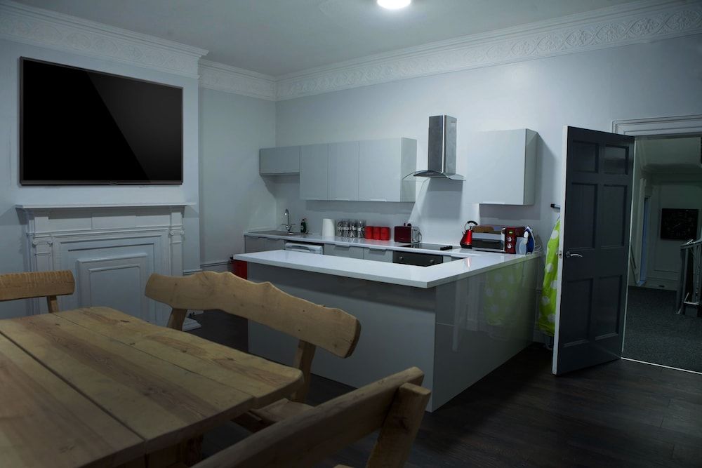 undefined The L1 Rodney St Rooms 9