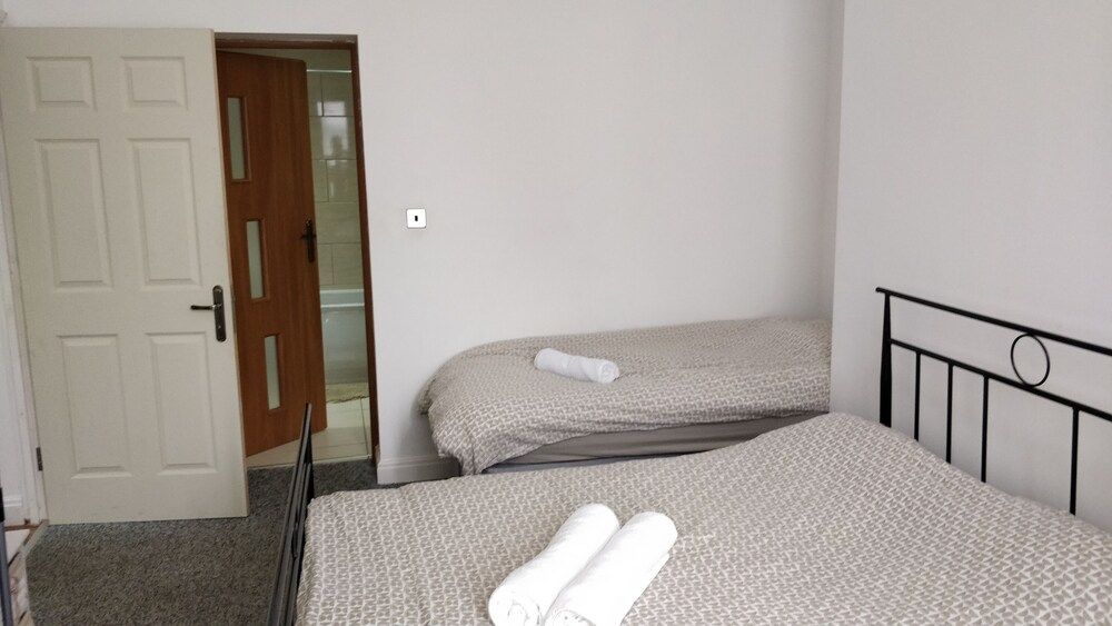 undefined Traithouse 4