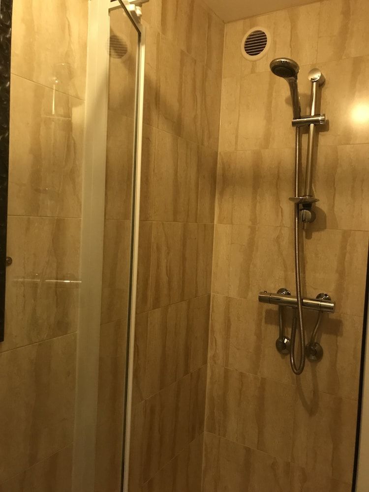 Sheil Suites Double or Twin Room 18