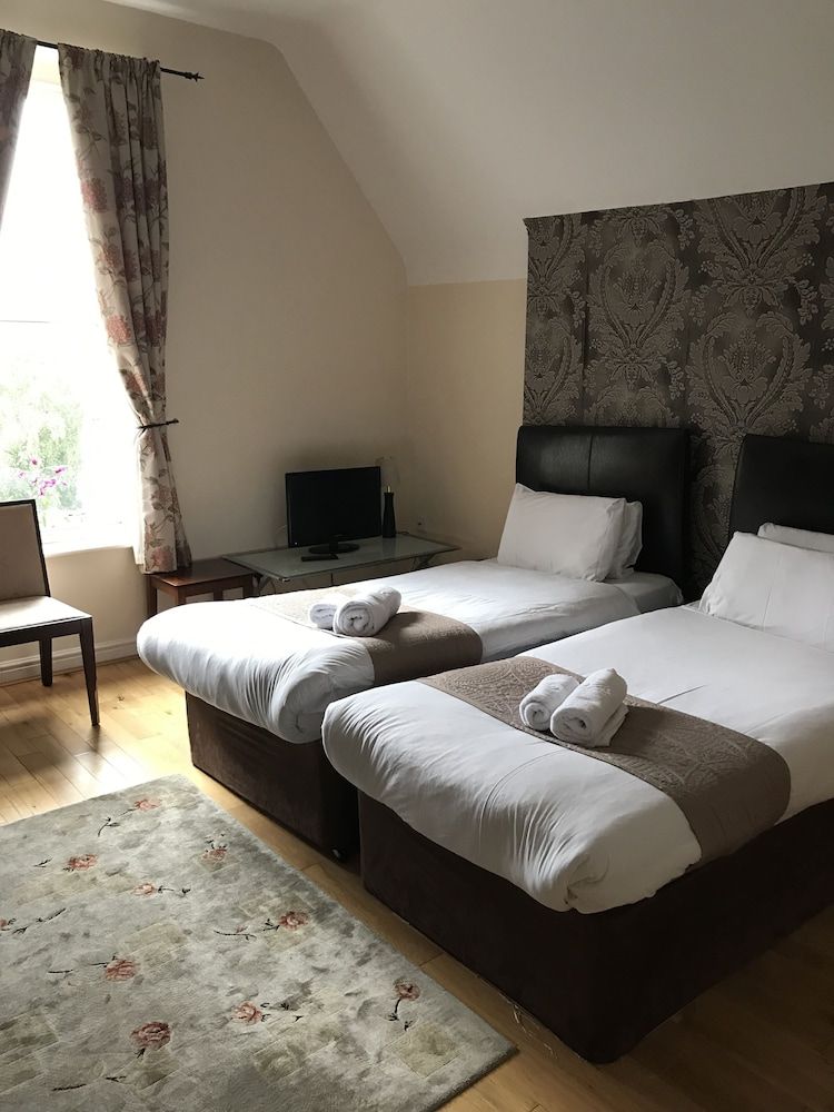 Sheil Suites Double or Twin Room 4