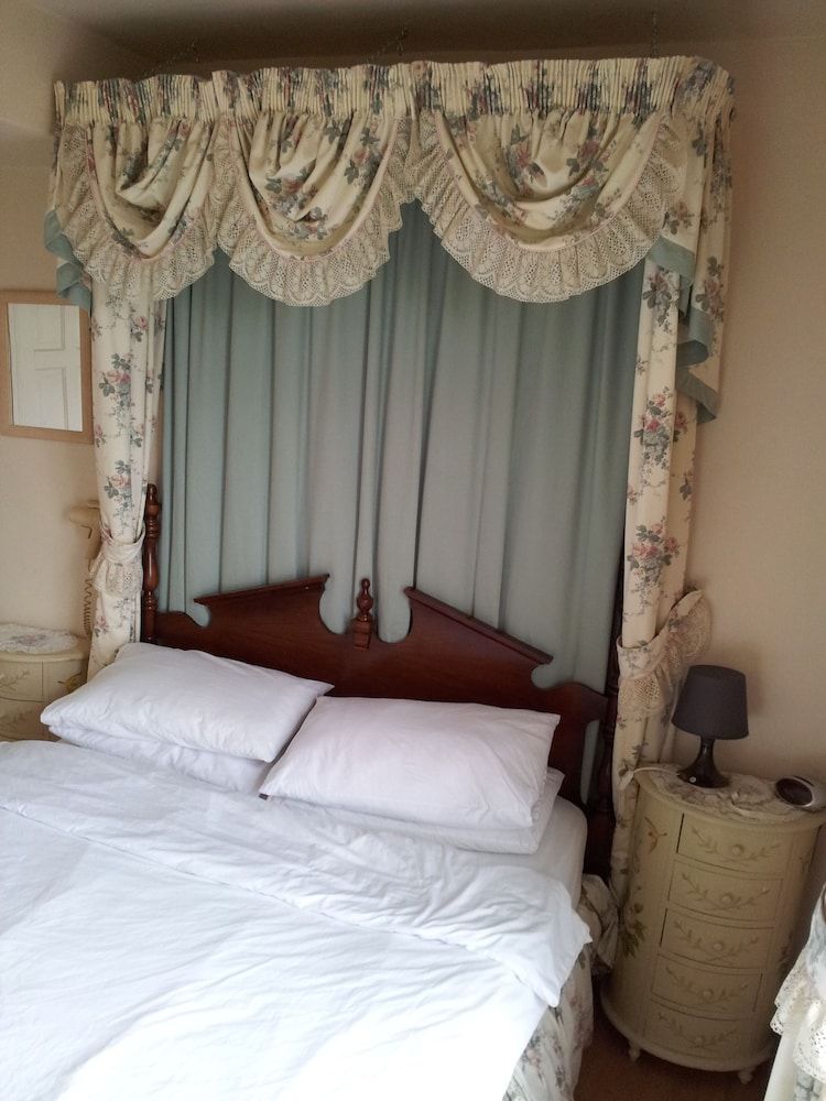 undefined O'Tooles 5