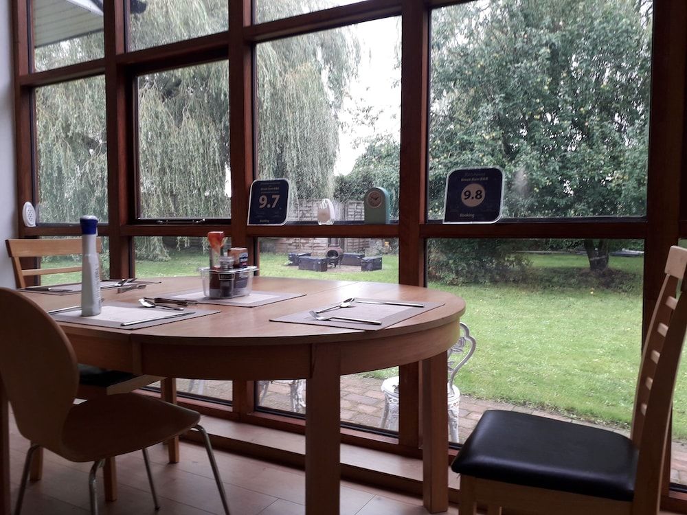 undefined Brookbarnbandb 8