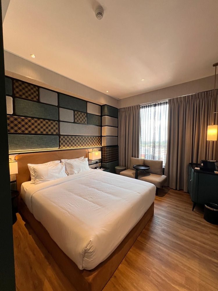 Deluxe Room, 1 King Bed