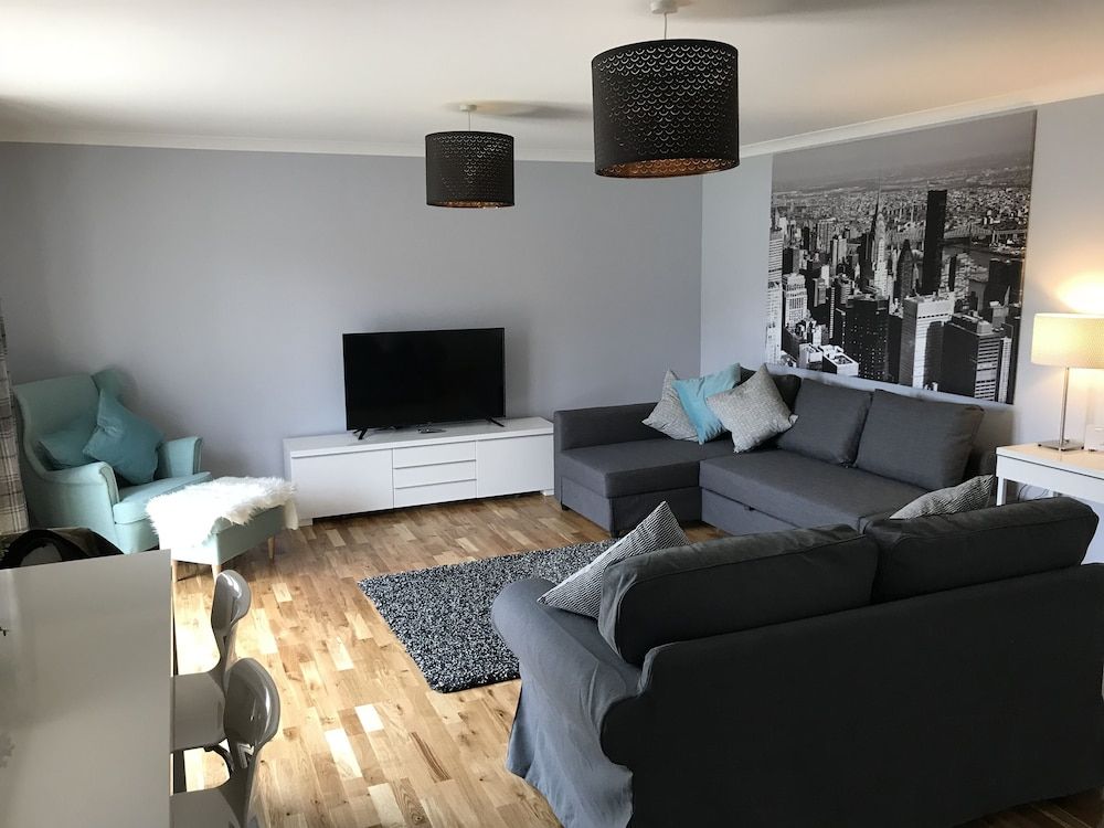 Serviced Apartments East Kilbride Superior Apartment, 2 Bedrooms (Apartment 5) 3