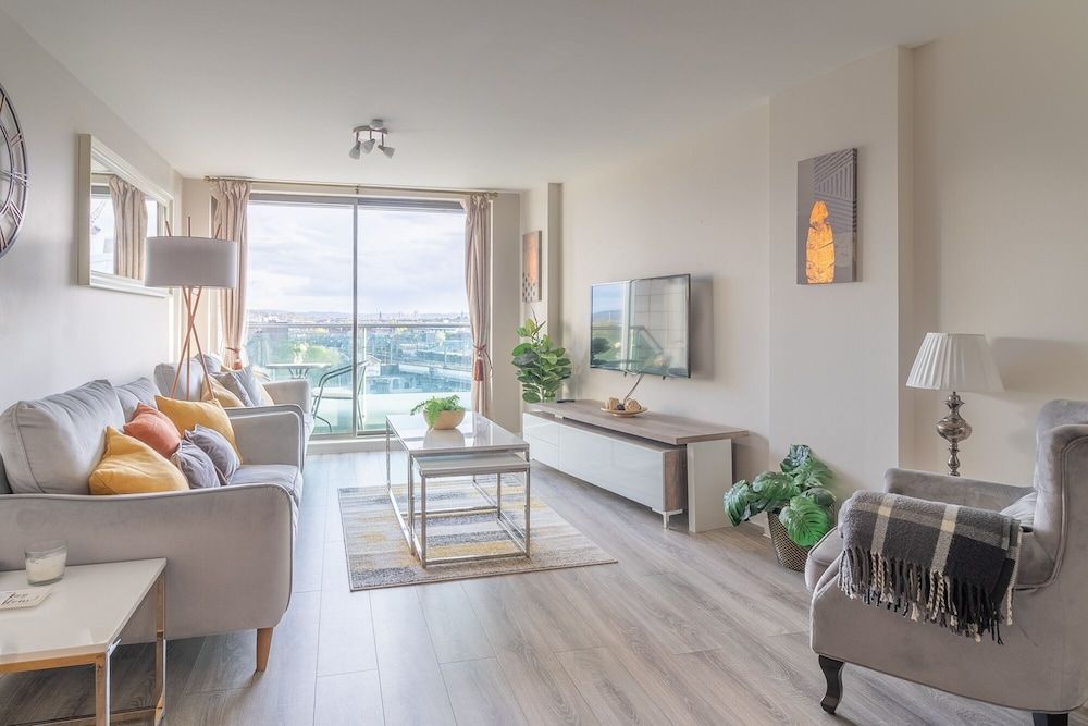 undefined Luxury Riverview City Centre Apartment