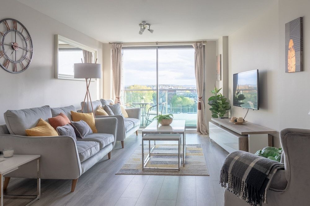 undefined Luxury Riverview City Centre Apartment 3