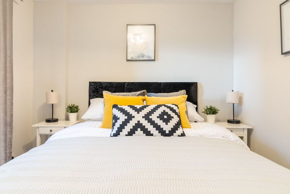 undefined Luxury Riverview City Centre Apartment 7