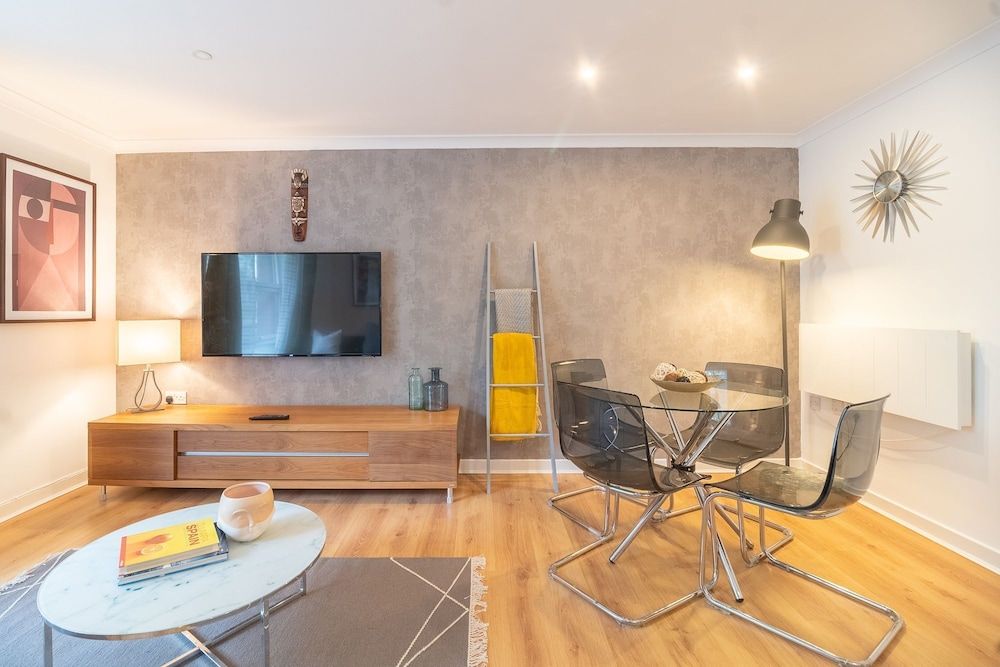 undefined Glasgow Green - Turnball Street 3