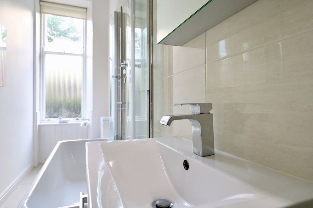 Period Deco flat in west end Apartment 31