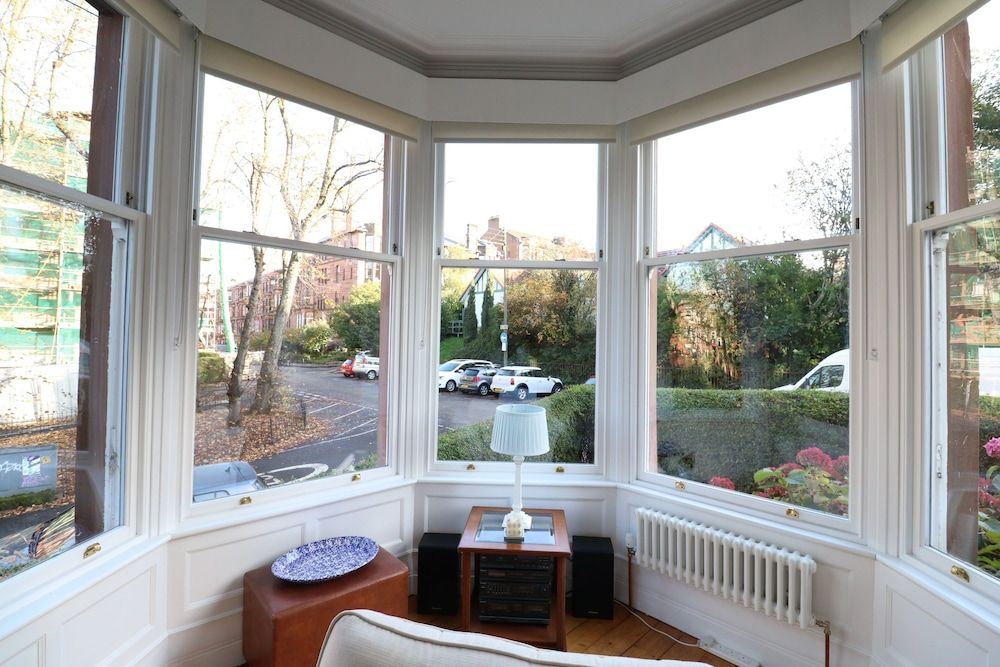 Period Deco flat in west end Apartment 25