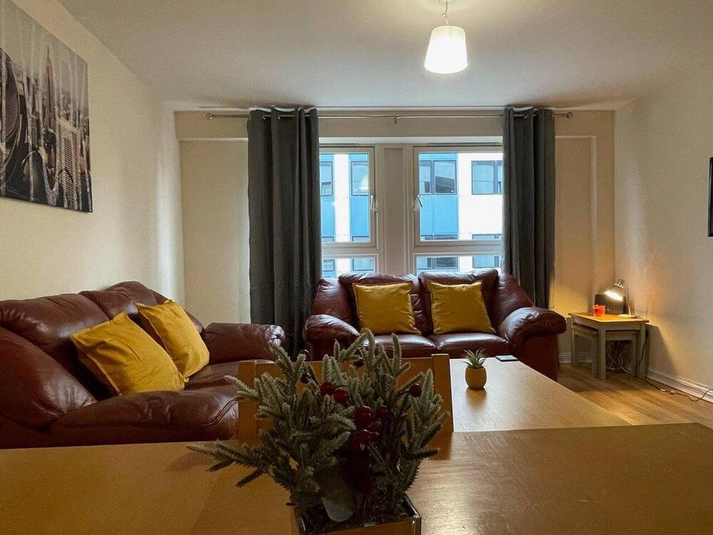 undefined Remarkable 2-bed Apartment in Glasgow 8