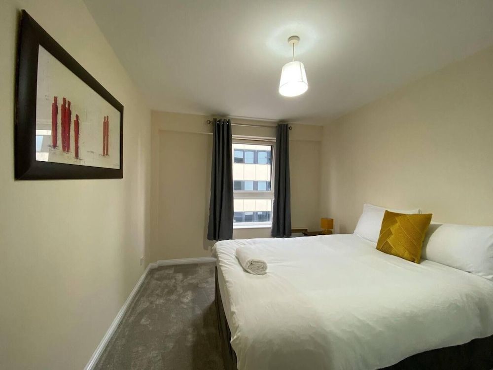 undefined Remarkable 2-bed Apartment in Glasgow 2